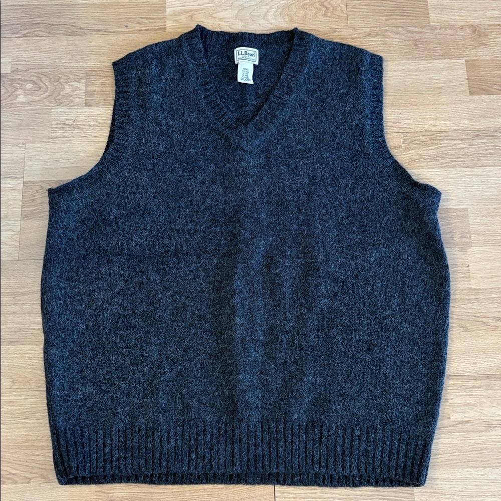 L.L. Bean Men's Dark Charcoal V-Neck Wool Sweater Vest